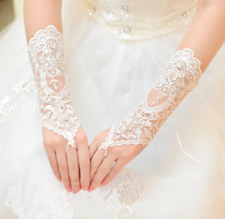 Wedding gloves, Ivory gloves, Bridal gloves, Lace with no fingerprints,Bridal accessories, Bright gloves, Belly dancer, Beach weddings, Prom, TYP0570