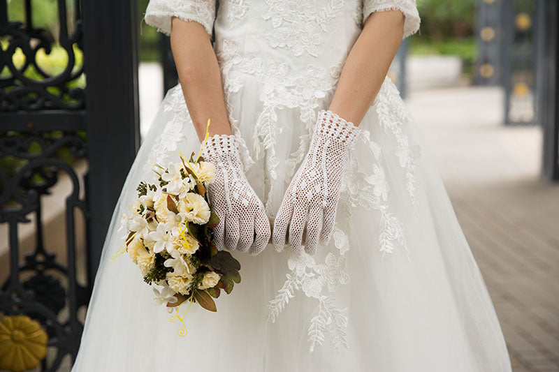 Bridal Gloves, Wedding Gloves Adorned With Pearls And Lace Flowers, TYP0557